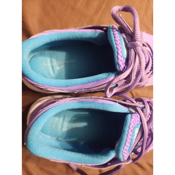 Nike - Picture 5 of 7